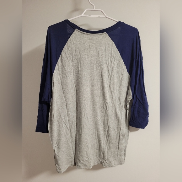 Guess 3/4 Sleeve Length Shirt, Large, Navy Blue and Gray - Picture 2 of 3